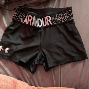 Black spandex tight under armour shorts